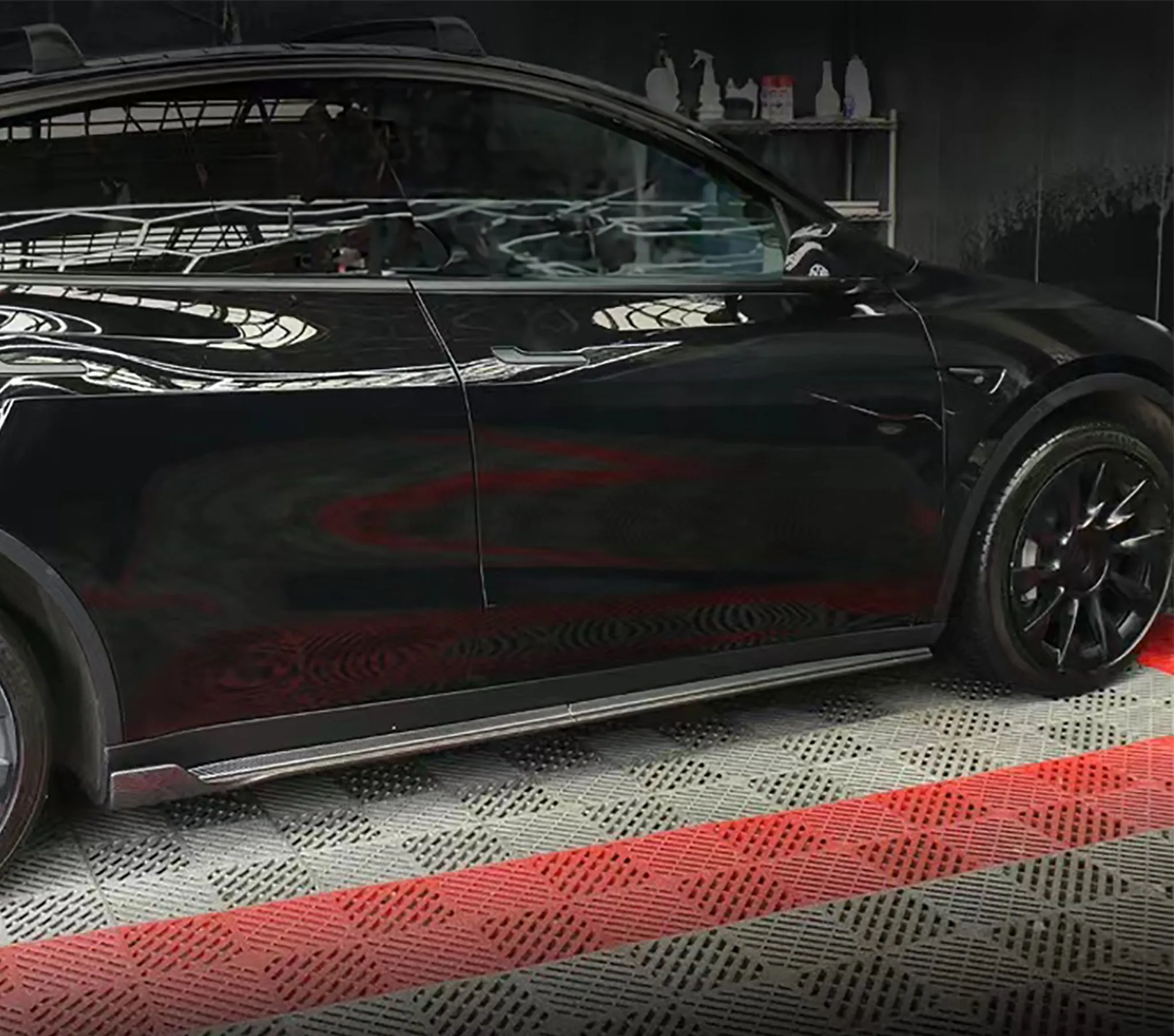 Sporty ABS Plastic Side Skirts for Tesla Model Y (2020 )